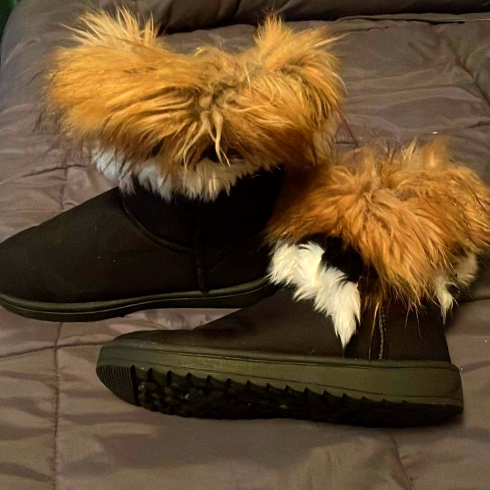 Fur boots size 8